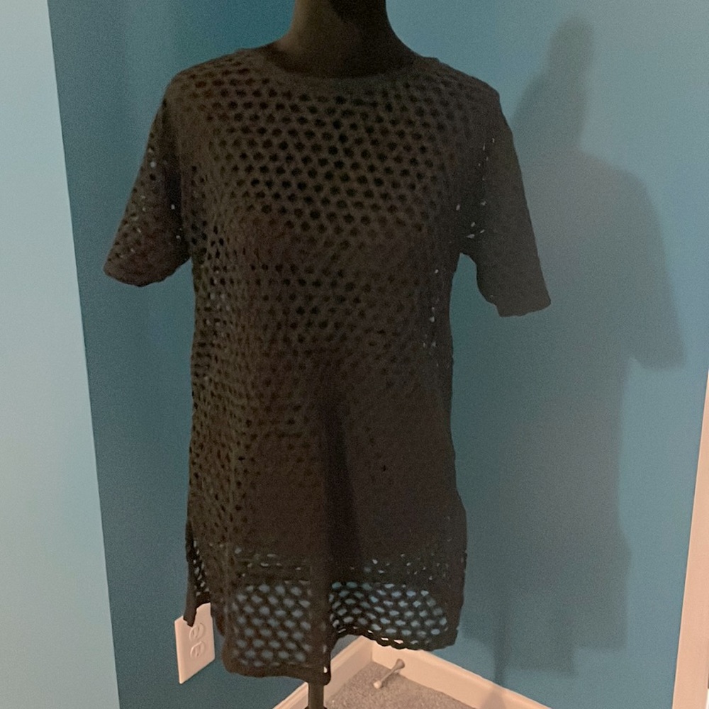 Chaus Sport crochet black shirt sleeve sweater SZ small